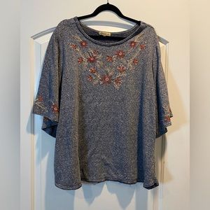 Women’s size 2X short sleeve top by Democracy